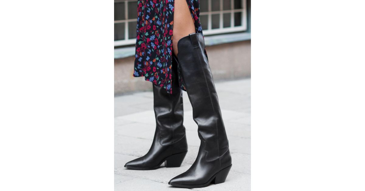 Leather Knee High Cowboy Boots in Black 