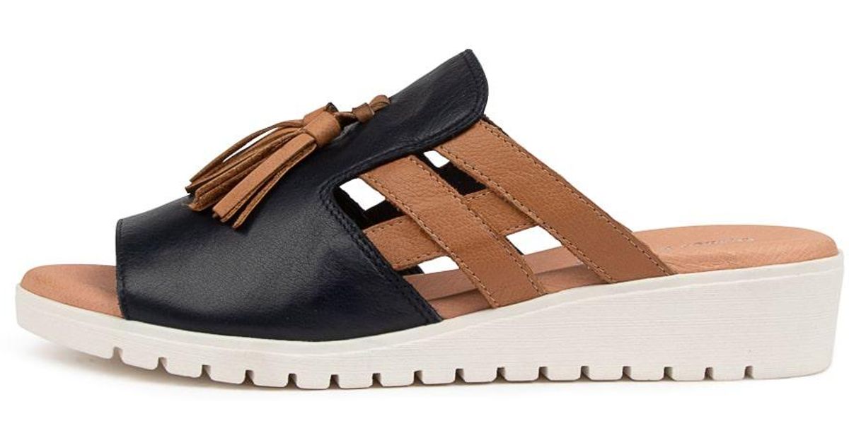 django and juliette tan sandals