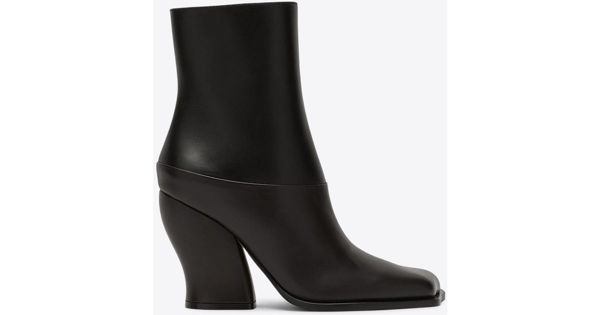 LOEWE 26S ANKLE BOOTS IN BLACK PATENT CALFSKIN