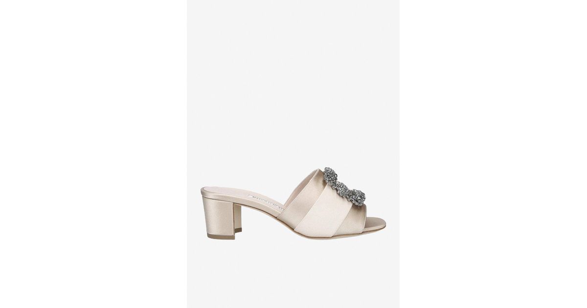 Manolo Blahnik Martanew 50 Satin Mules With Crystal Buckle in Nude  (Natural) - Lyst