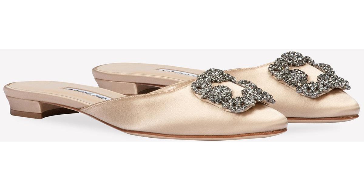 manolo blahnik hangisi flat mule