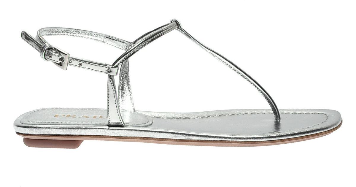 Prada Leather Flat Silver Thong Sandals in Metallic - Lyst