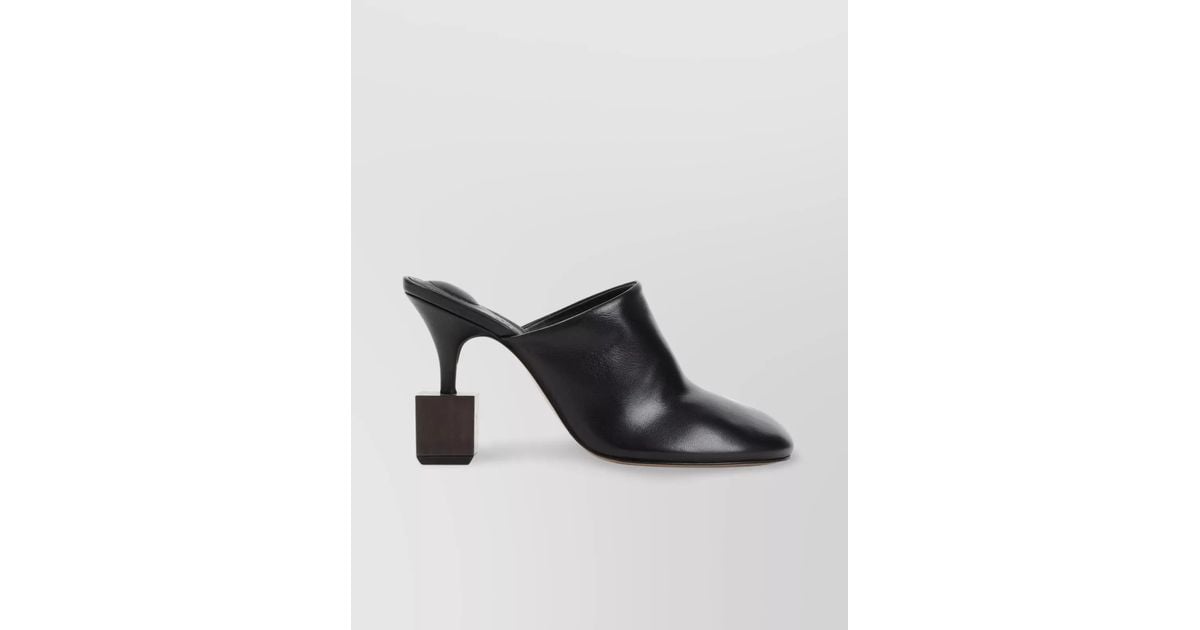 Jacquemus Bisou Mules With Unique Heel Design in Black | Lyst