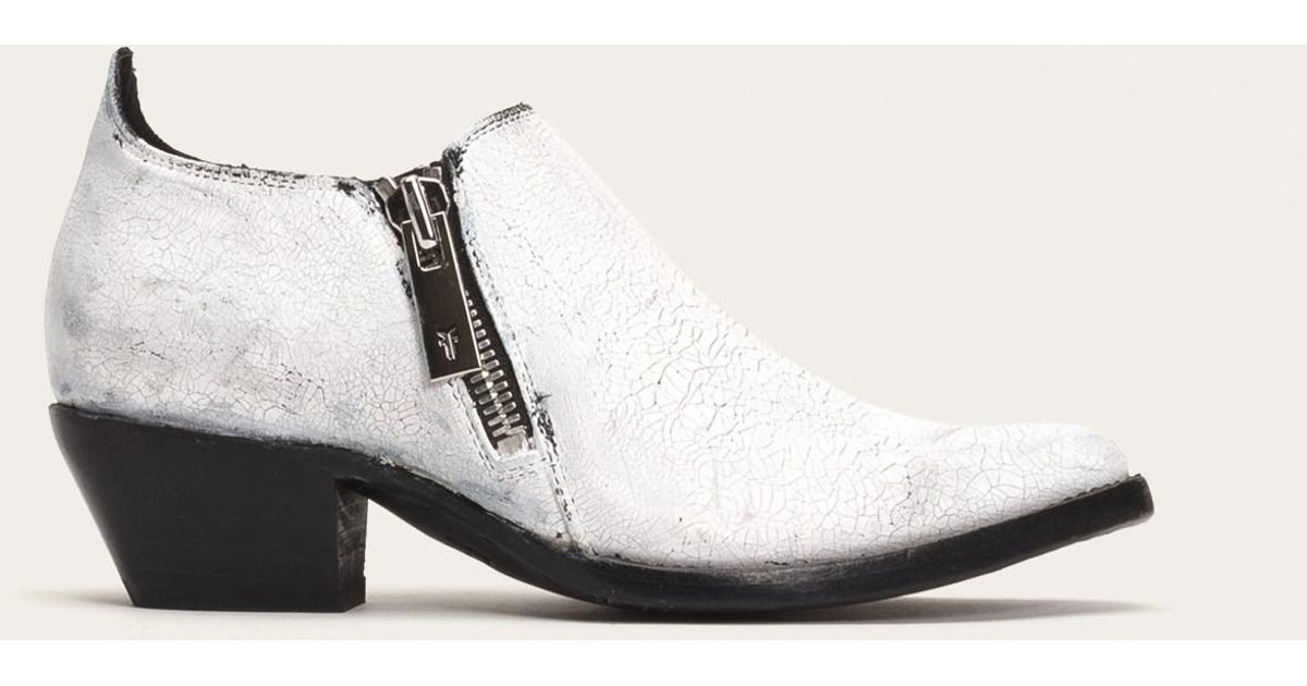 frye sacha zip shootie