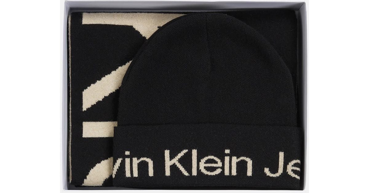 Calvin Klein Gifting Monogram Beanie And Scarf Set in Black