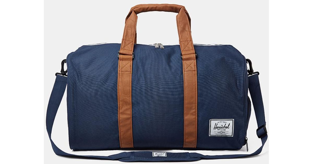 Lyst Herschel Supply Co Novel Weekend Bag Navy In Blue For Men