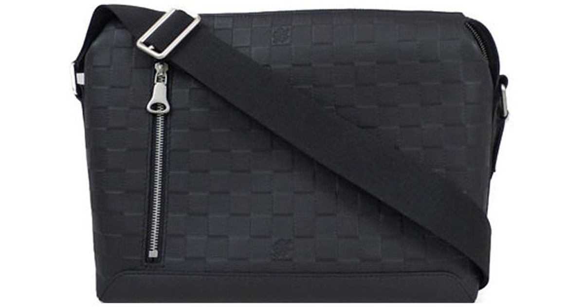 louis vuitton discovery messenger pm