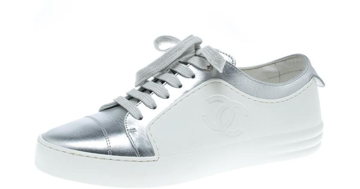 Chanel /silver Leather Cc Low Top 