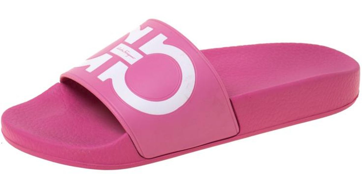 Ferragamo Pink Rubber Pool Slides Size 35.5 - Lyst