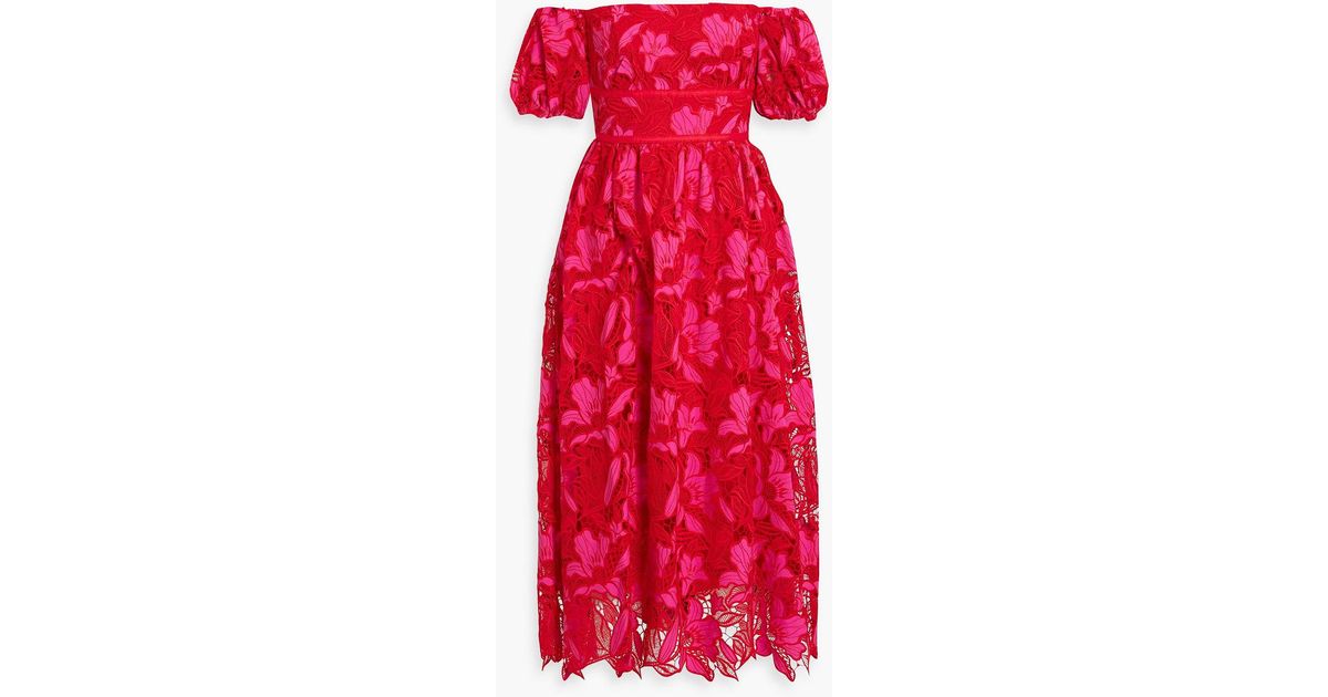 ML Monique Lhuillier Off-the-shoulder Guipure Lace Midi Dress in Red | Lyst