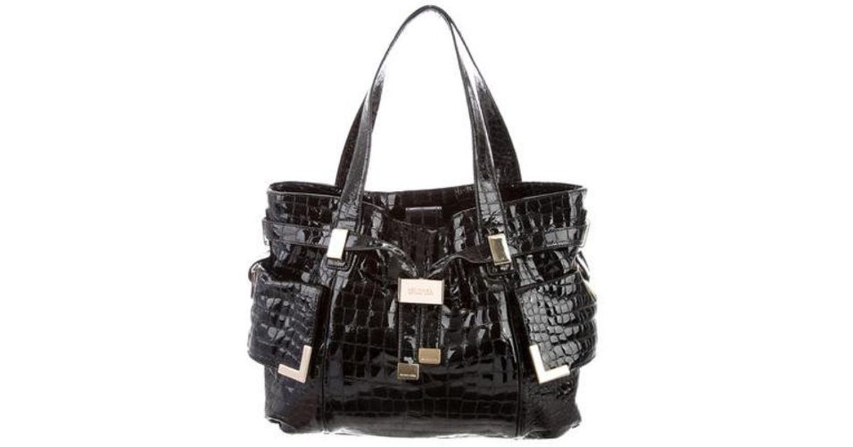 Lyst Michael Kors Beverly Drawstring Bag Lyst Michael Kors Beverly Drawstring Bag Black In Metallic