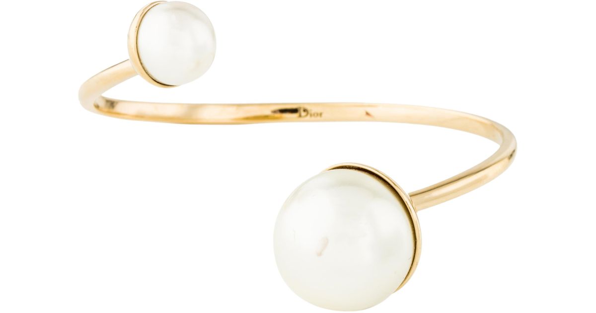 Lyst Dior Faux Pearl Bracelet Gold In Metallic