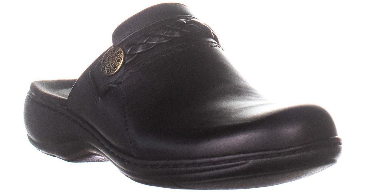 leisa carly clogs