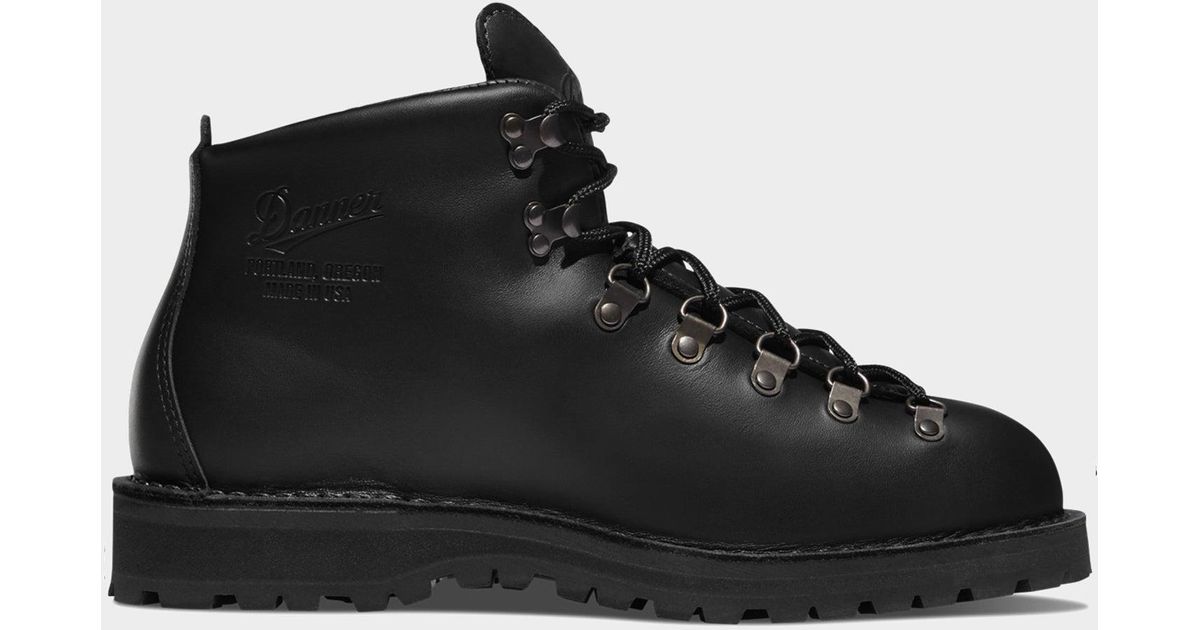 Danner Mountain Light Boot in Black for Men | Lyst