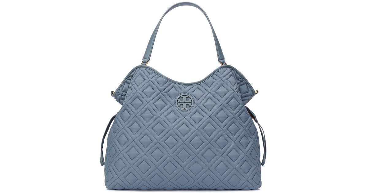 Lyst Tory Burch Marion Quilted Slouchy Baby Bag In Blue