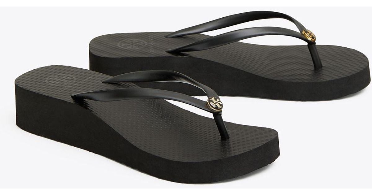 Tory Burch Rubber Carved Wedge Flip-flop in Black | Lyst
