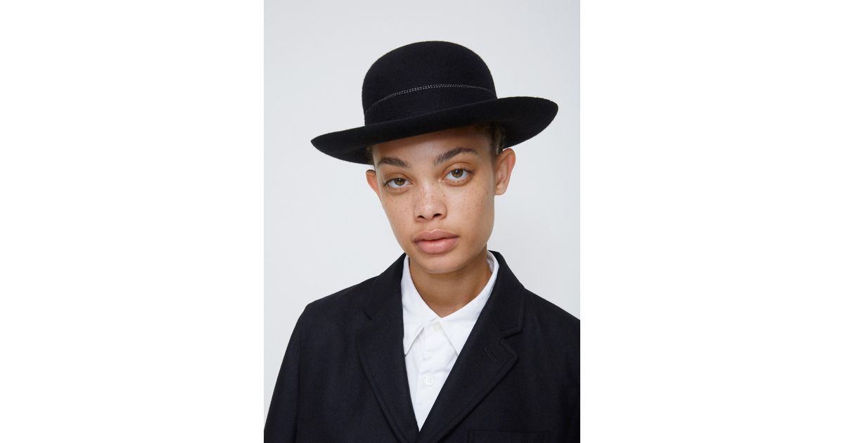 short brim bowler hat