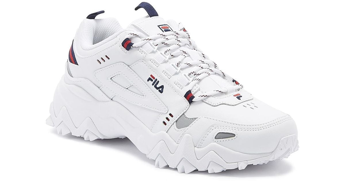fila oakmont tr trail trainer in white