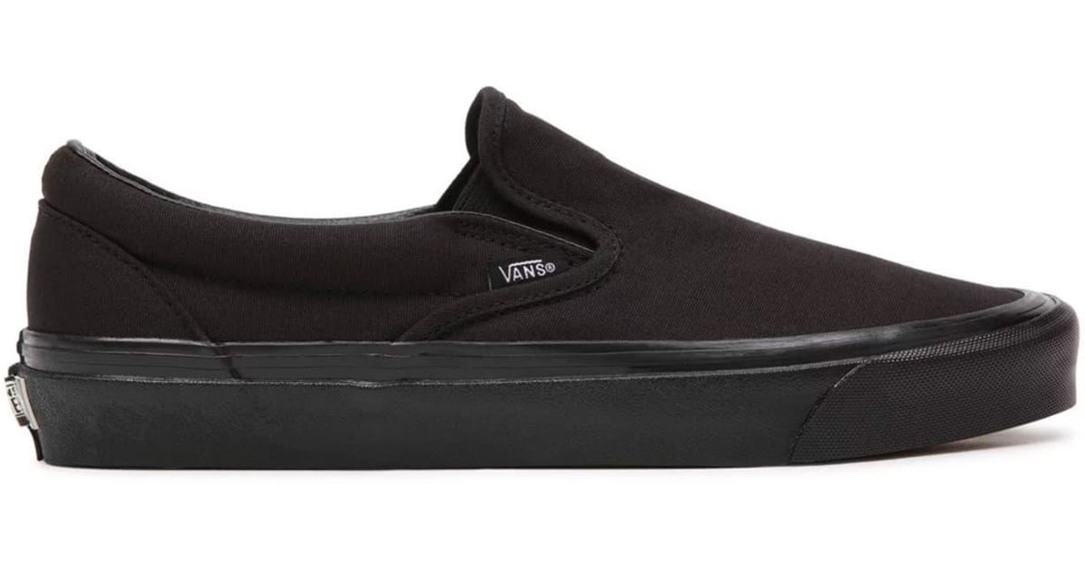 vans slip on total black