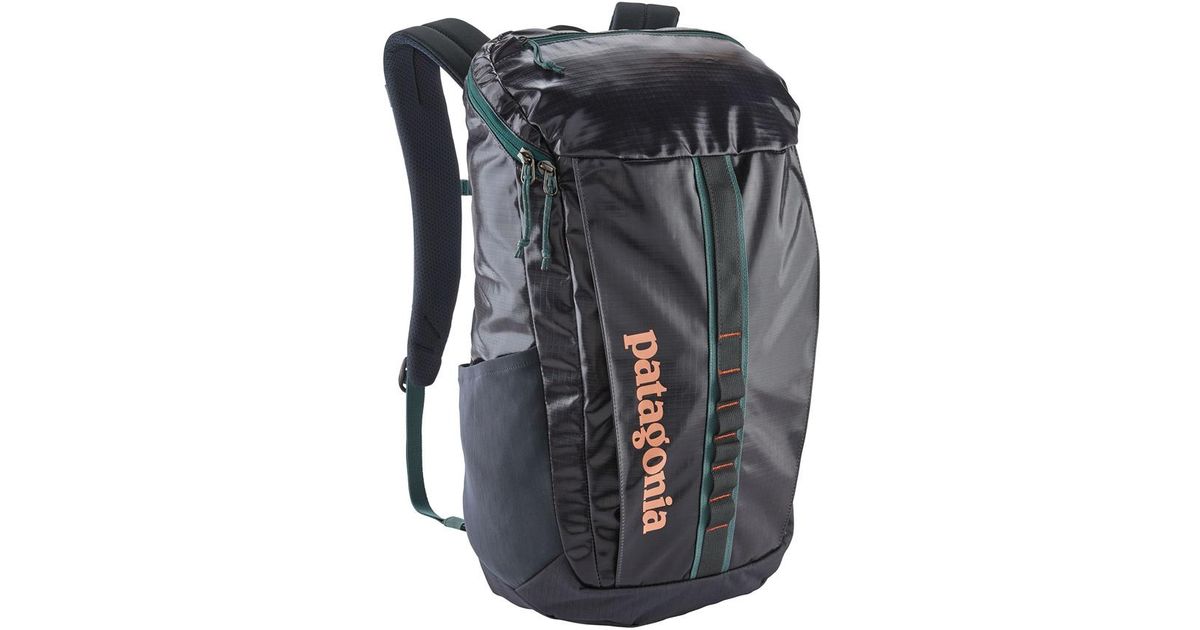 Patagonia 25 L Smolder Blue Black Hole Backpack for Men Lyst