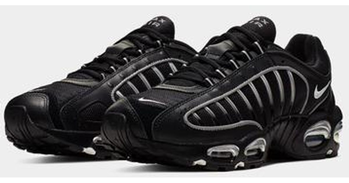 black air max tailwind