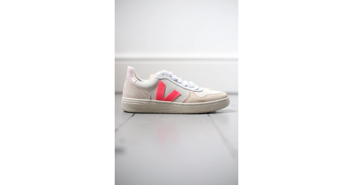 Veja v10 natural outlet rose fluo