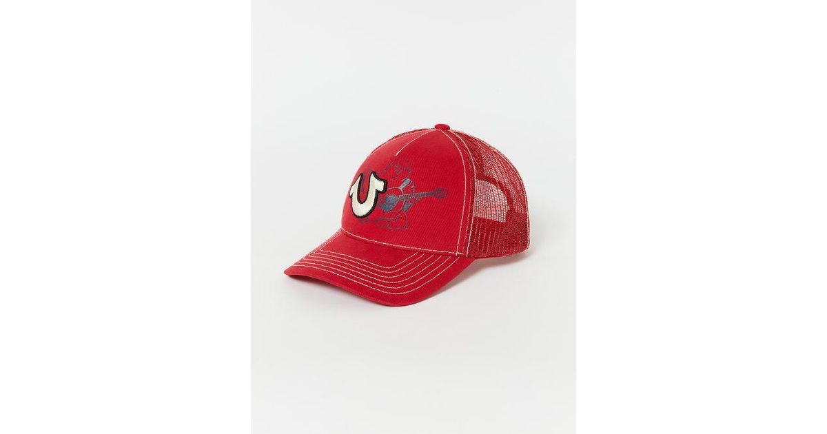 True Religion Horseshoe Buddha Trucker Hat in Red | Lyst