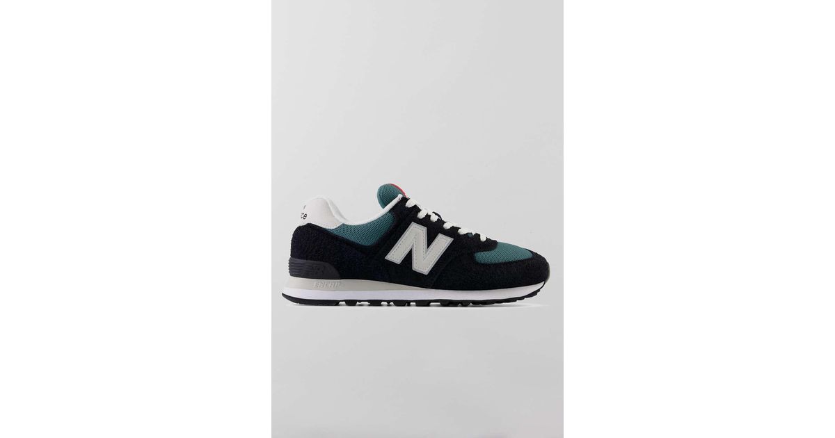 New balance clearance black urban outfitters