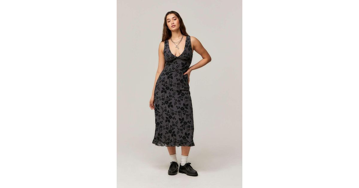 motel gabriela midi dress Gabriela Midi Dress in Vine Flocked Floral Ocean Storm