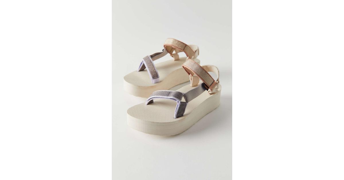 flatform universal karina