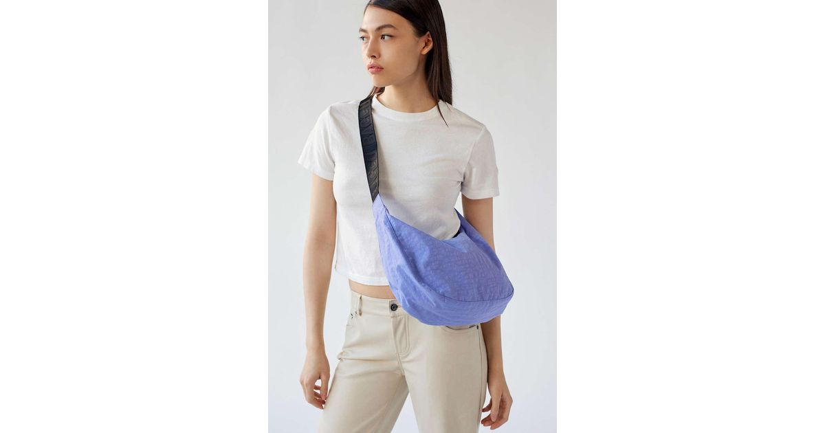 BAGGU Medium Nylon Crescent Bag in Blue | Lyst