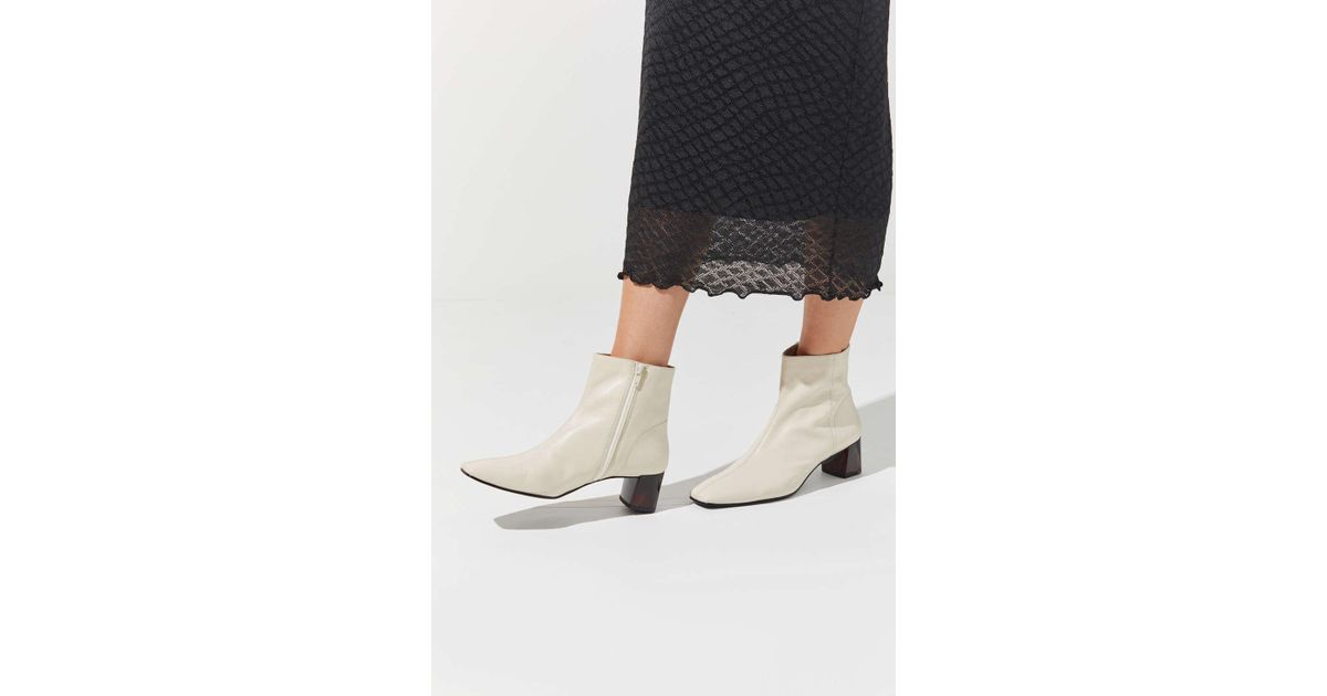 Vagabond Leather Leah Boot in Ivory 