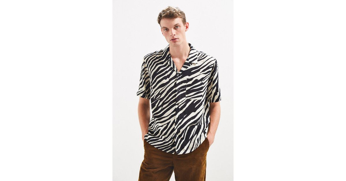 Urban Outfitters Uo Zebra Rayon Short Sleeve Button-down Shirt in Black for  Men | Lyst