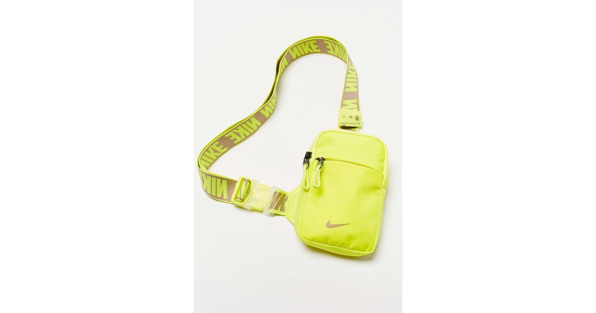 Nike Sportswear Essential Crossbody Bag in Yellow | Lyst