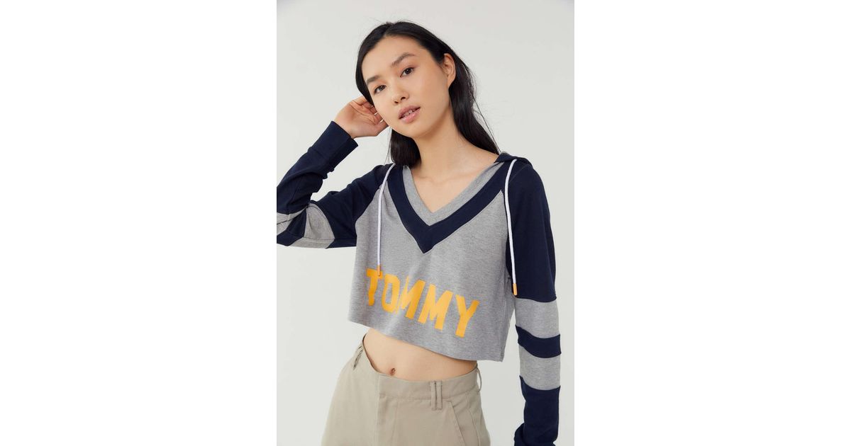 tommy hilfiger uo exclusive logo tape cropped sweatshirt