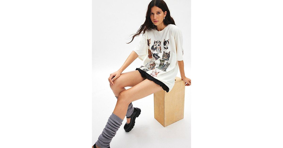 kimchi blue cat graphic t shirt dress A.Y Fashion | Kimchi Blue Cat Graphic T-Shirt Dress @urbanoutfitters https://sovrn.co/1dtvhvg #women #womencollection #womensports #womenfashion