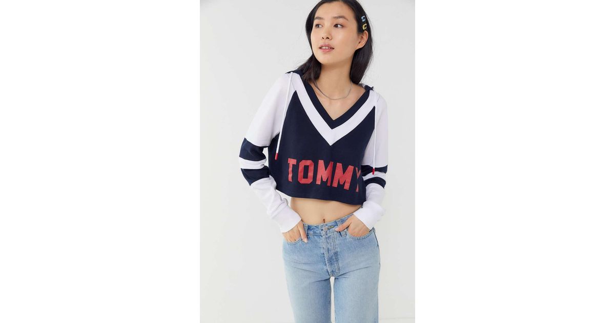 tommy hilfiger uo exclusive logo tape cropped sweatshirt