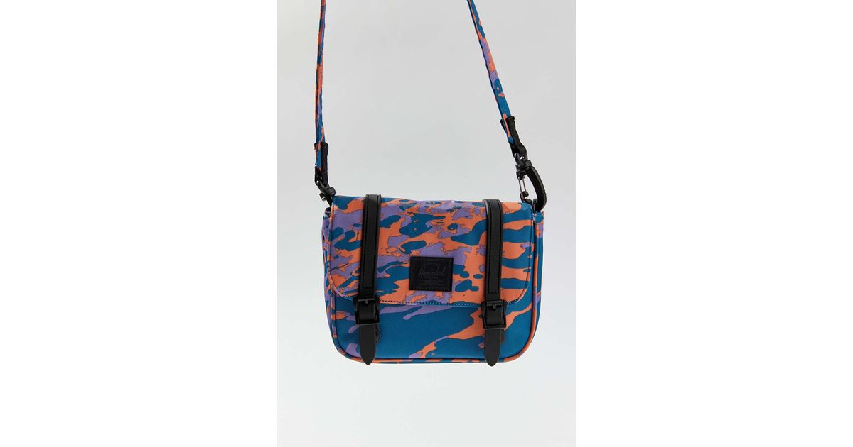 retreat mini herschel