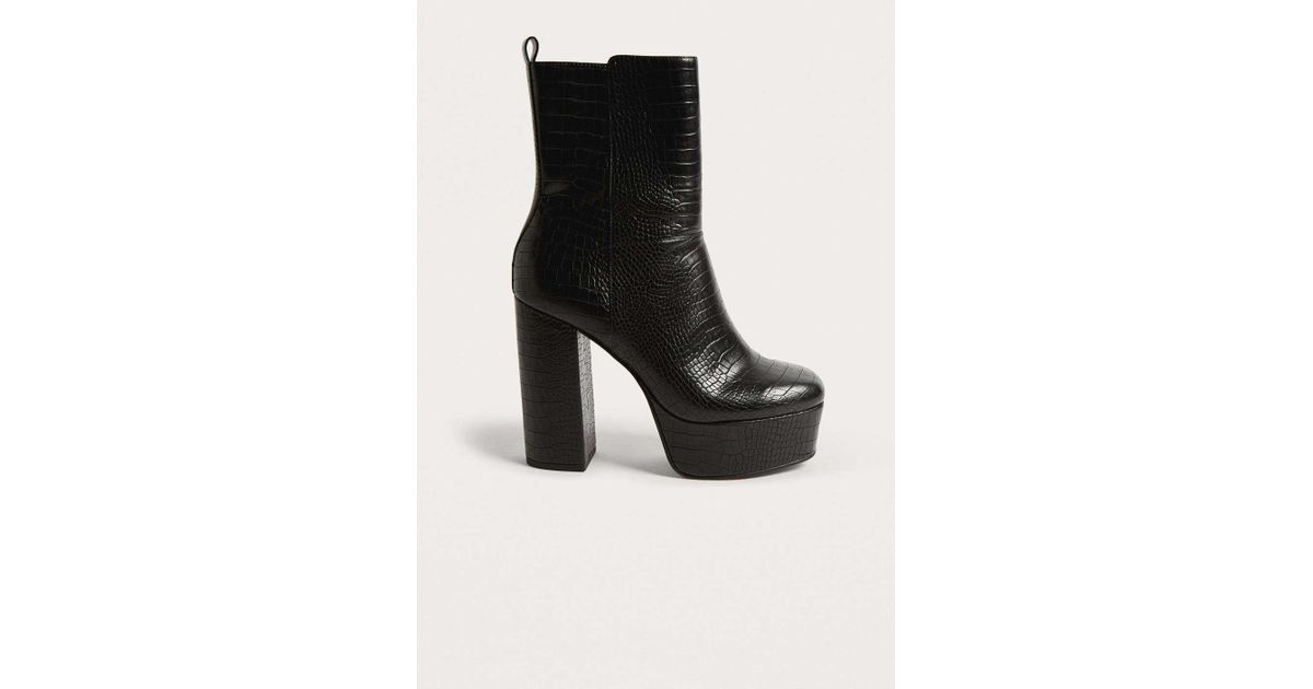 urban outfitters platform boots