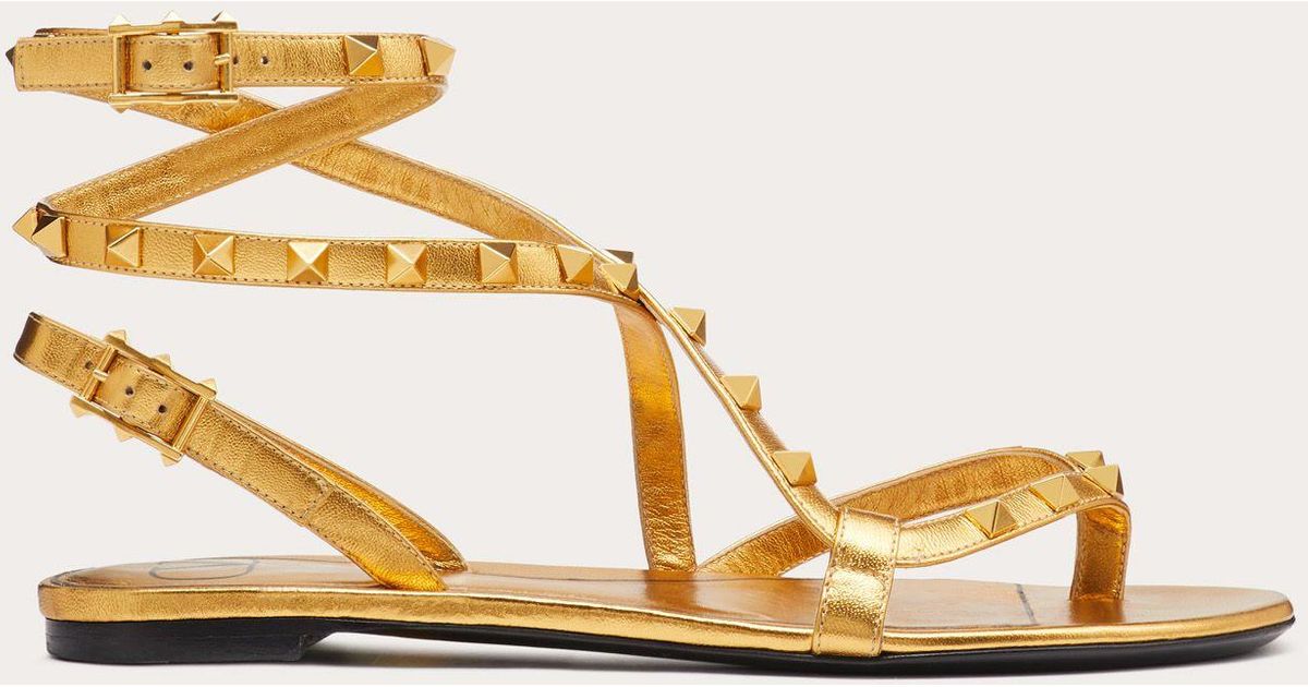 valentino rockstud flair
