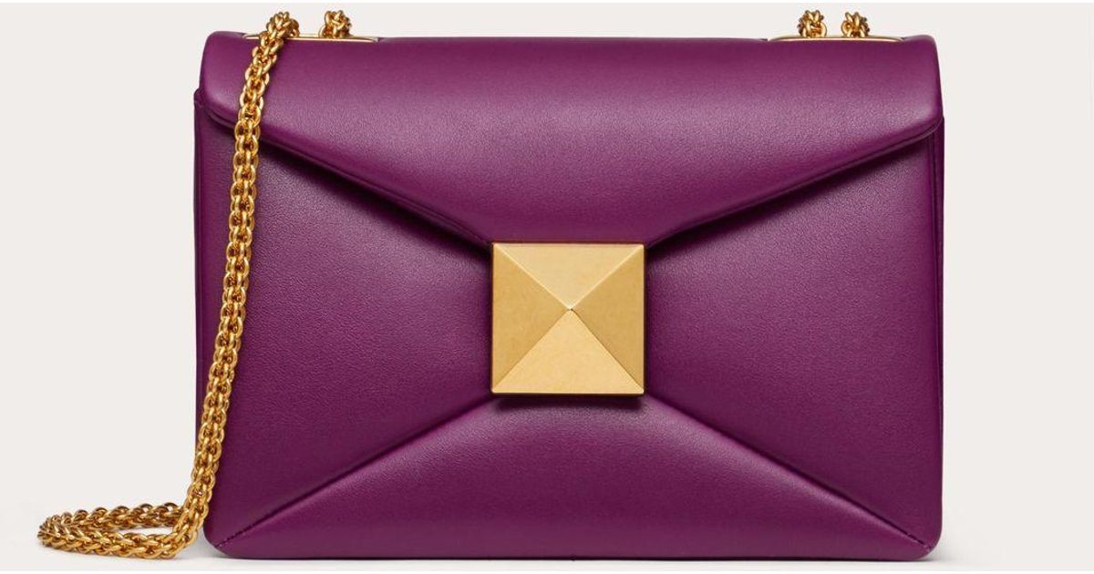 one stud nappa bag with chain