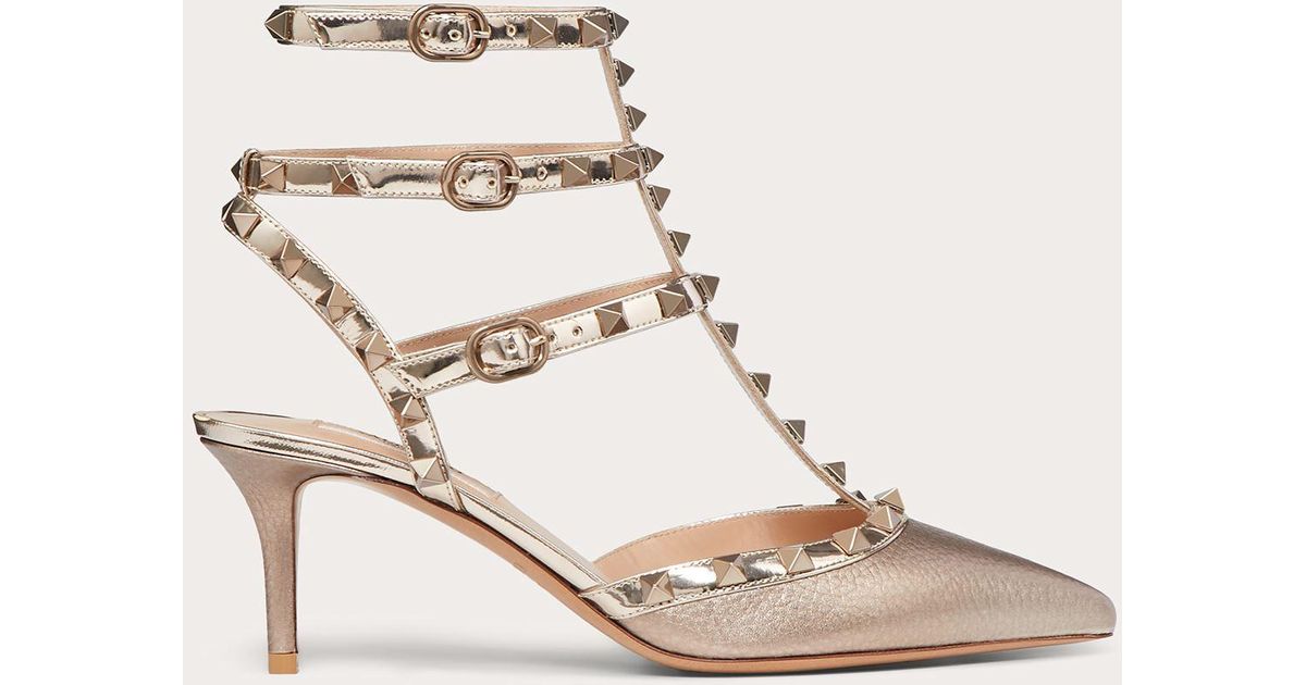 rockstud metallic grainy calfskin leather ankle strap pump 66 mm