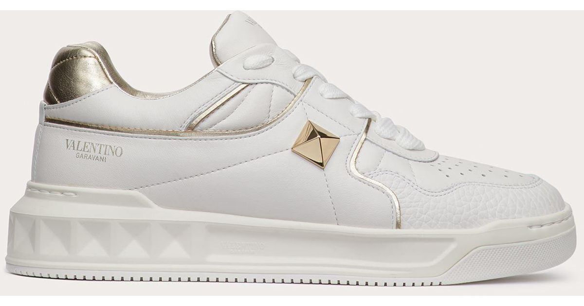 valentino one stud low