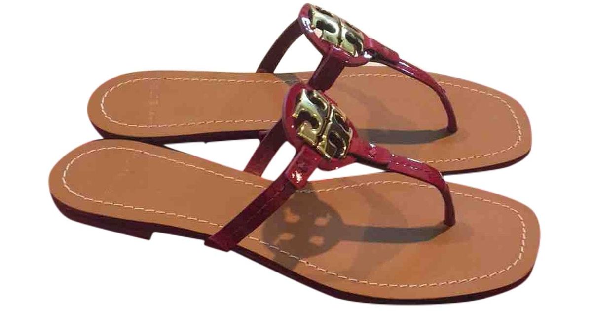 tory burch red flip flops