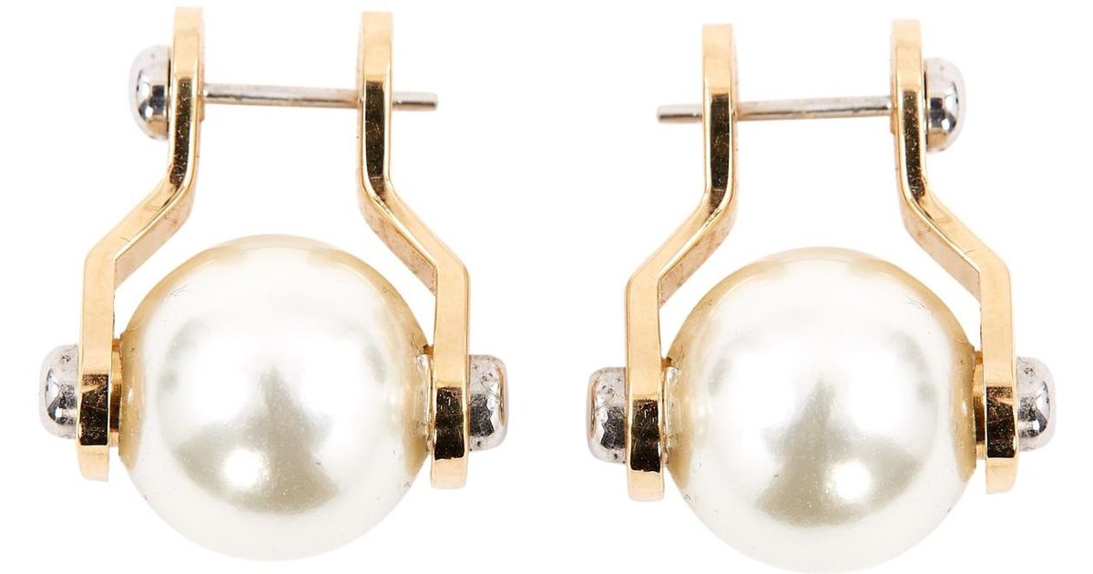 Lyst Louis Vuitton Pre Owned Pearl Earrings In Metallic