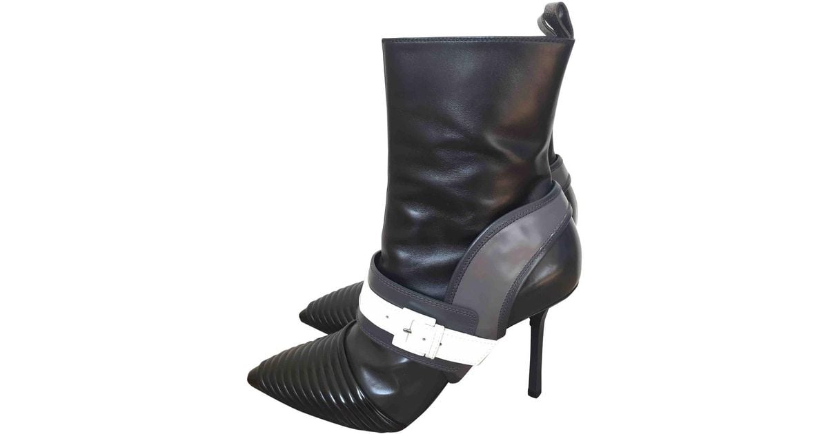 lv janet ankle boot