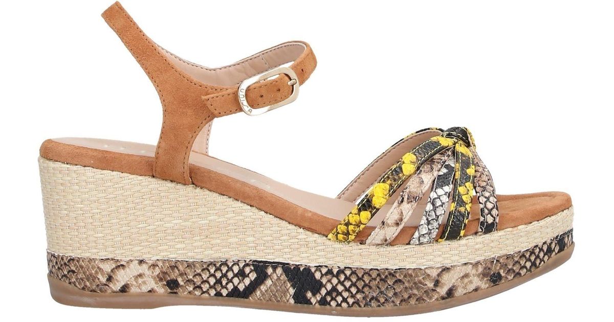 unisa sandals