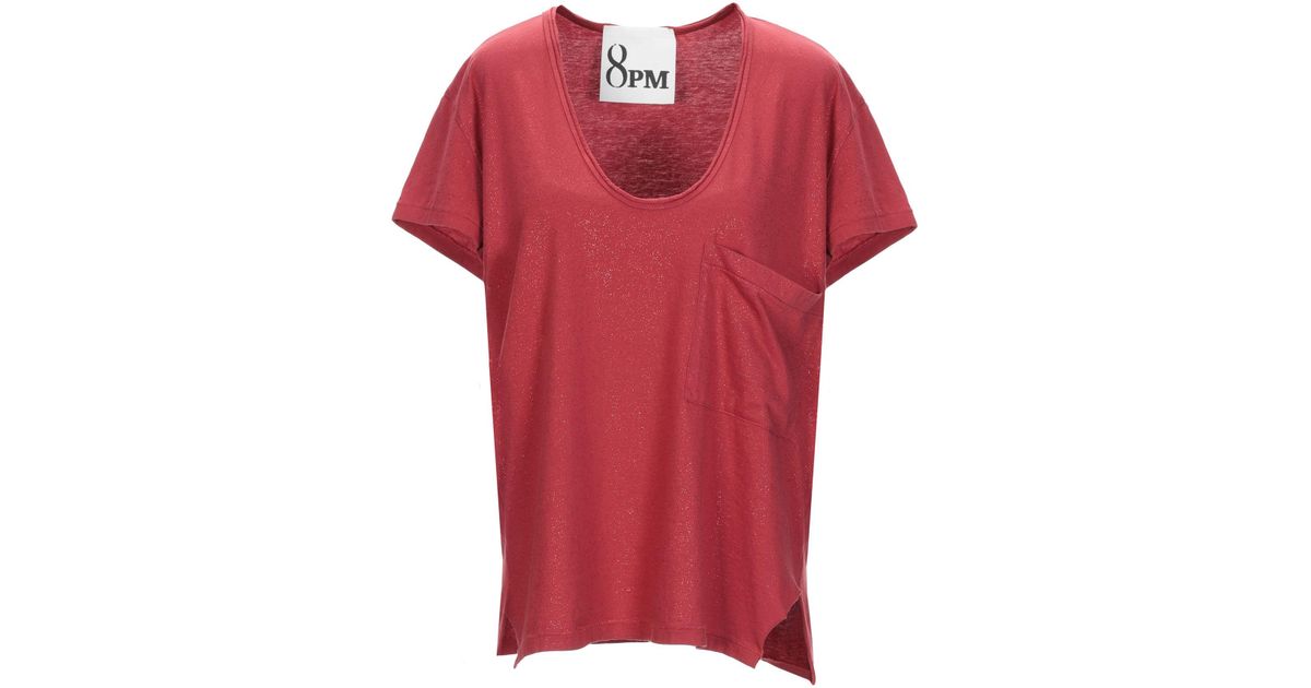 brick red t shirt