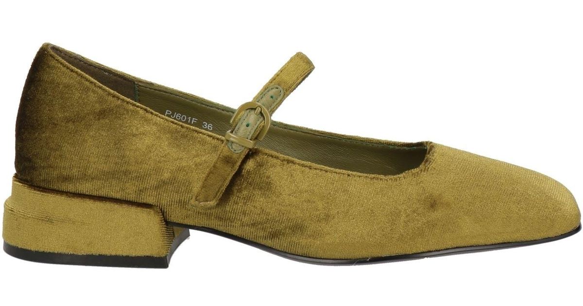 Jannot Designs Jeannot Pumps in Green | Lyst