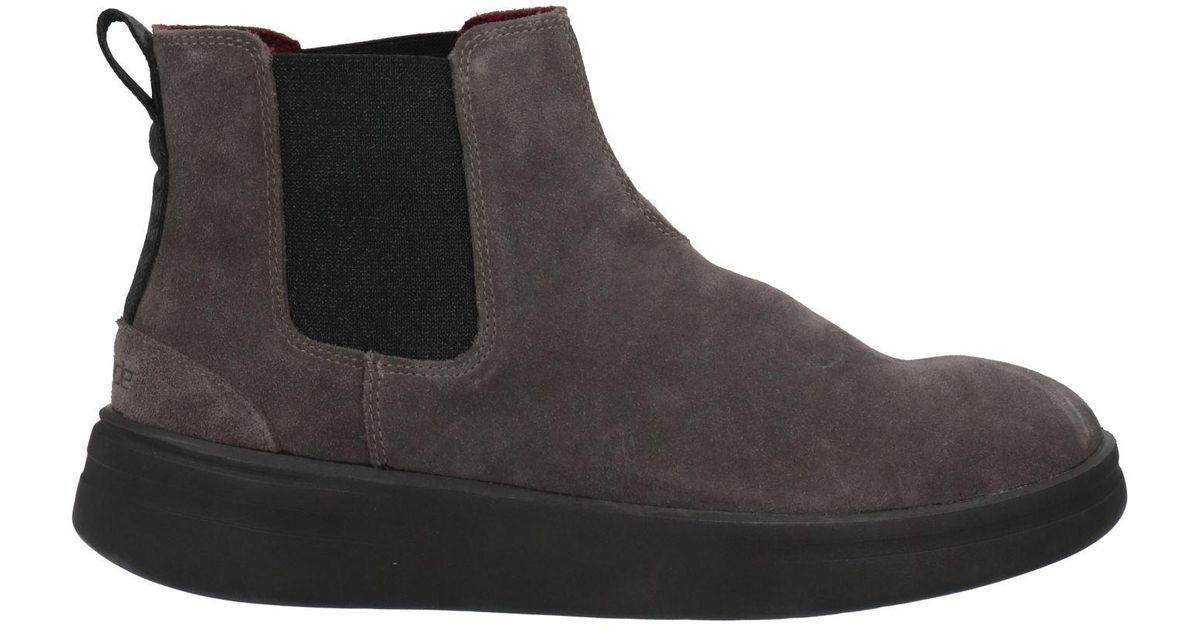 hey dude shoes boots